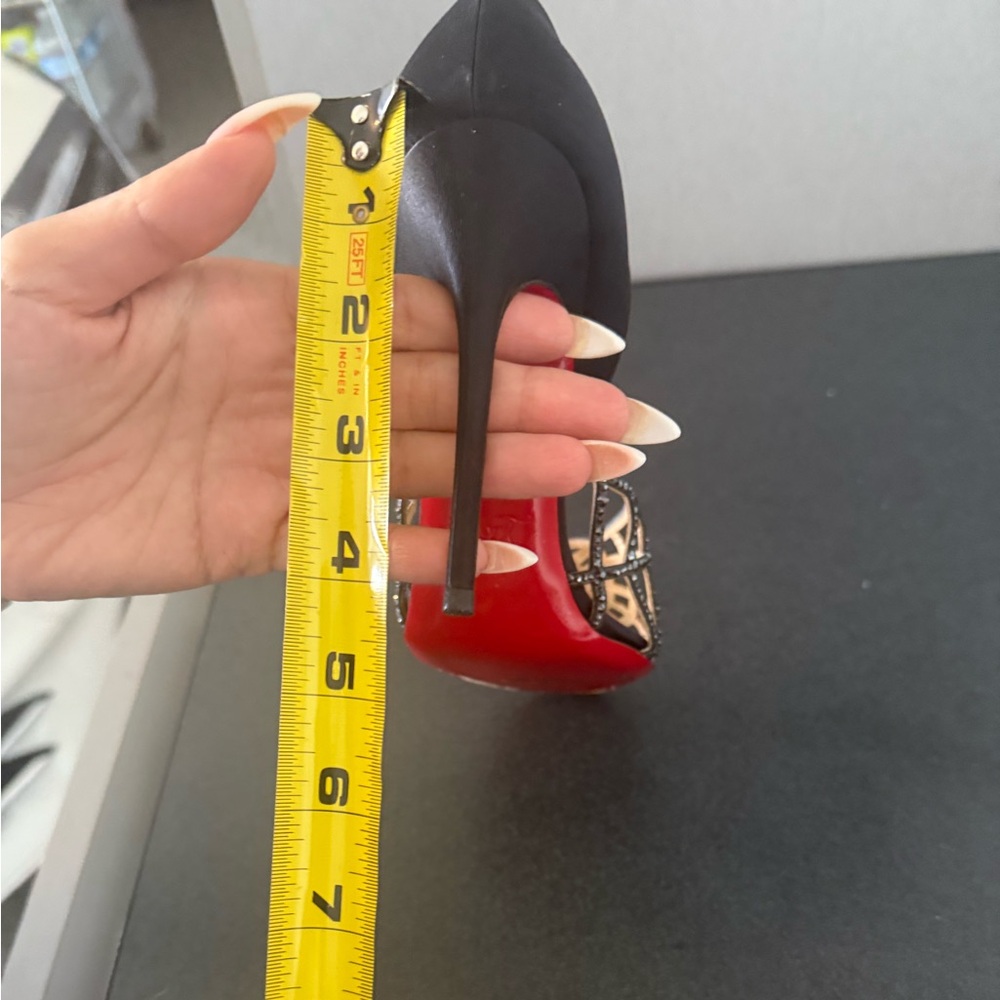 Christian Louboutin Black Heels Elegant Design - Picture 7 of 7